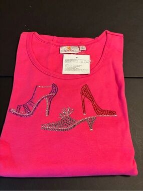 Quacker Factory Women’s 3X Pink Rhinestone High Heel & Hat Embellished Top NWT